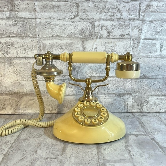 Vintage‎ Phone French European Design Model No. 516042 Made in Korea - Picture 1 of 9